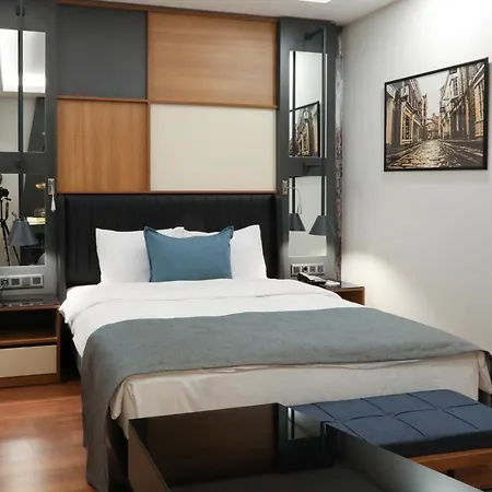 Hotel Expoist 3*
