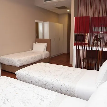 Expoist Hotel 3*
