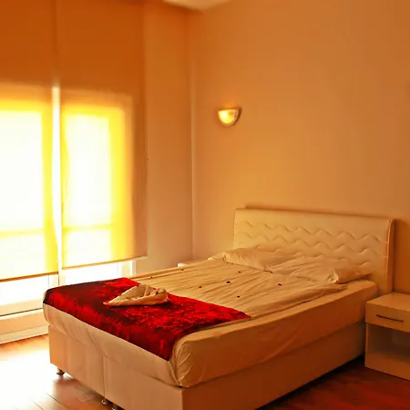 Expoist Hotel 3*