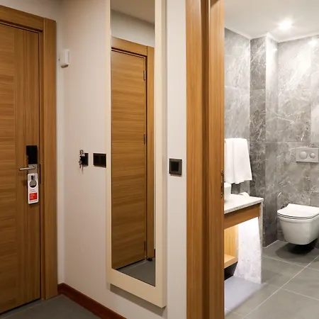 Expoist Hotel